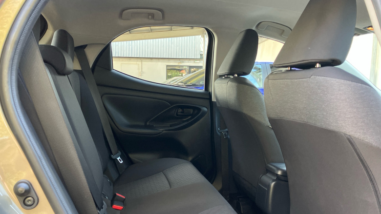 Toyota Yaris 1.5 Hybrid Design 5dr CVT Hybrid Hatchback